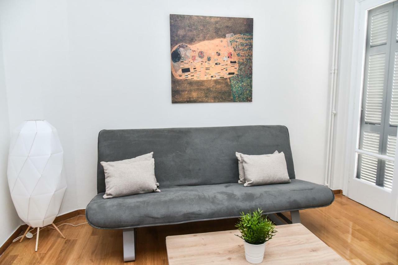 Warm Apartment At Exarchia 1 Bed 2 Pers Афины Экстерьер фото