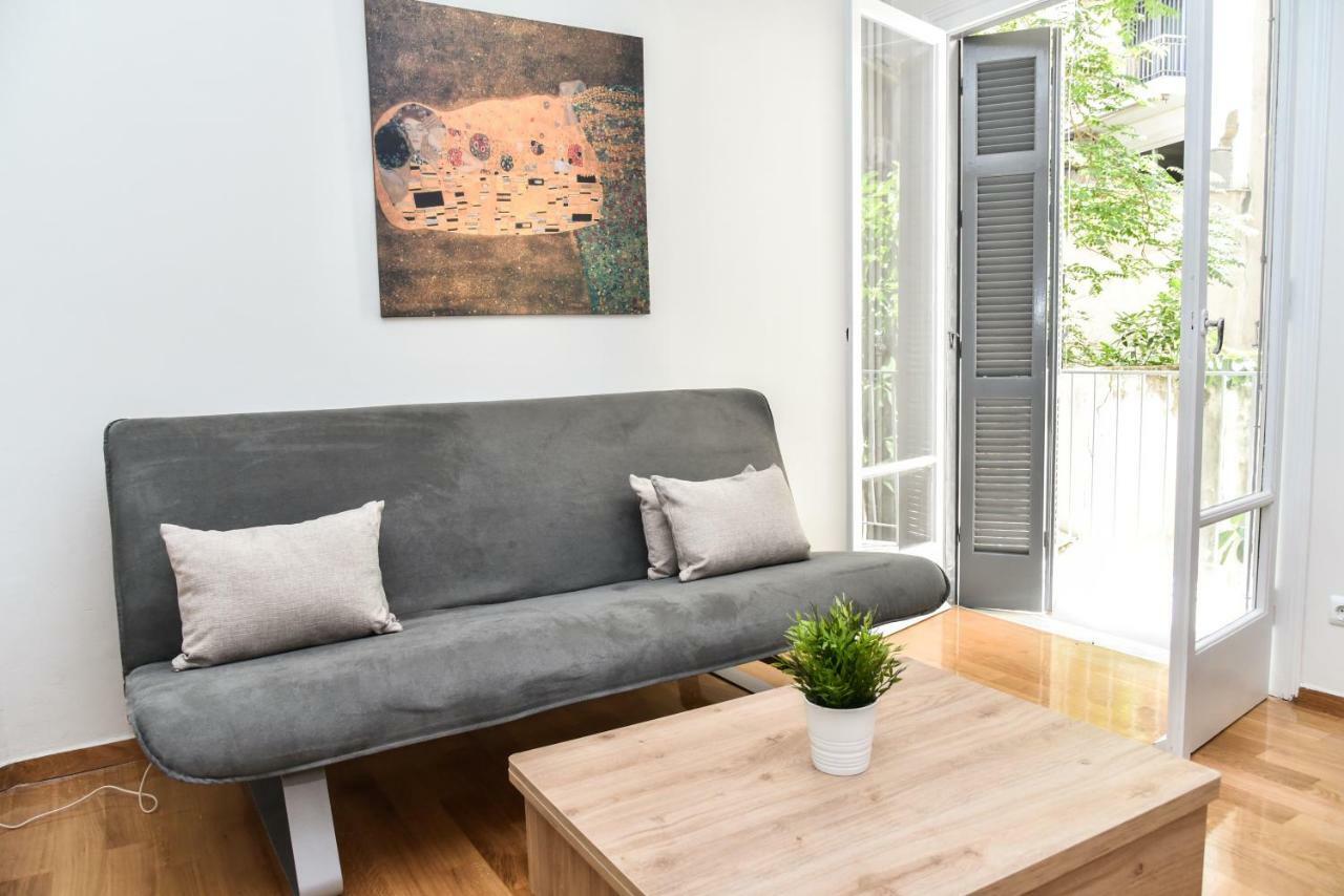 Warm Apartment At Exarchia 1 Bed 2 Pers Афины Экстерьер фото